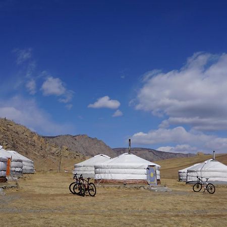 My Mongolia Eco Ger Camp Hotel Nalayh ภายนอก รูปภาพ